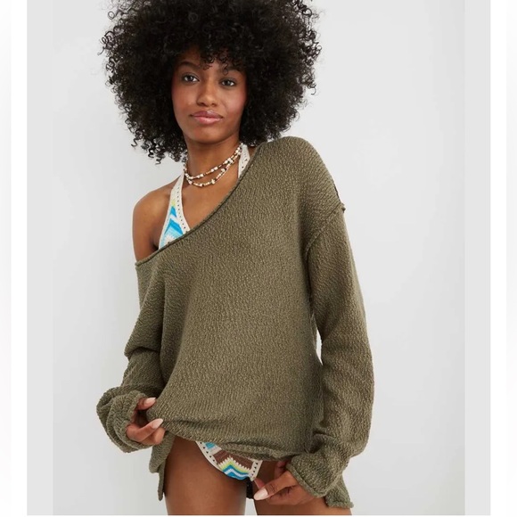Aerie oversized voop sweater. Like new - Picture 2 of 5